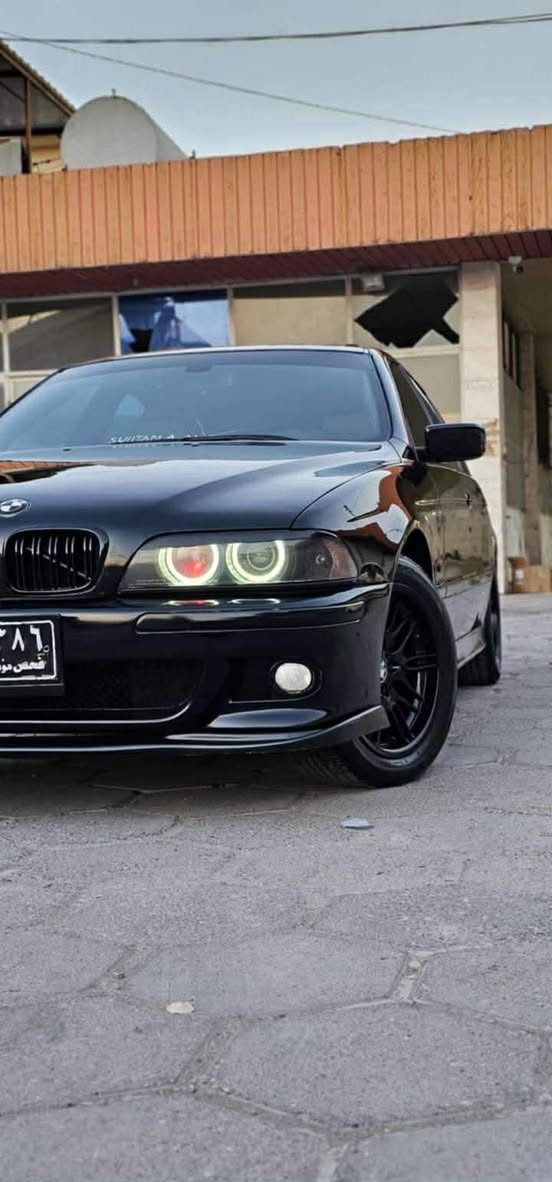 BMW Saqar
مەکینە 528
مۆدیل 2001 فول گێڕ عادی 
گێڕو مەکینەو کارەبای و ئەکسل بەشەرت هەڵمی دەمی نیە
ماشااللە زۆر زۆر پاک و جایزە
دەعمو لێدرانی نیە
تەبرید ساردو گەرم
 ناو فۆڕمیگا 
کوشن هیتەر . کارەبای 
مەنەفێست 
موسو براوە بەشەرت
تەعدیل سورعە
سڵایت .
ABS 
دەبڵ ئێرباک
پێشو دوا سپۆرت
لایت ئەڵقە
ئاوێنە کارەبای
چوارجام کارەبا
ناوی لەدەر جوانترە
ماشااللە زۆر زۆر بە قوەتە
44گەلاو مەعامەلە
شوێن دەربەنیخان
***********
