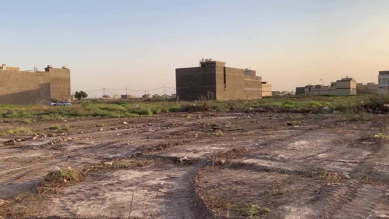 سلام عليكم ورحمة الله وبركاته قطعه أرض للبيع مقاطعه 10/2الضابط مربع الذهبي المساحه ١٢٥م الوجه ٦وربع نزال ٢٠ قطعه جداً حلوه طابو ملك صرف قريبه علا شارع ٤٠ التجاري التبليط خدمات ماء وكهرباء وبناء خير من الله وأي شخص عنده أستفسار هاذه رقمي اتصل وبيك خير وتدلل ***********📞واتساب  (سيد علي الياسري )
