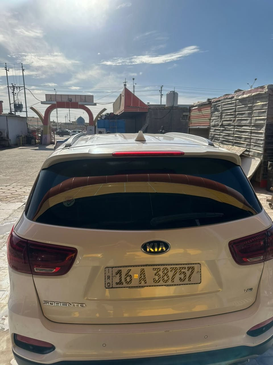 السلام عليكم سورنتو موديل 20 خليجي 
مكفوله كفاله عامه عدا بارد گد شبر باب الصدر 
صور السياره گدامكم المكان الناصريه حي اور 
السعر 260 وبها مجال 
***********
