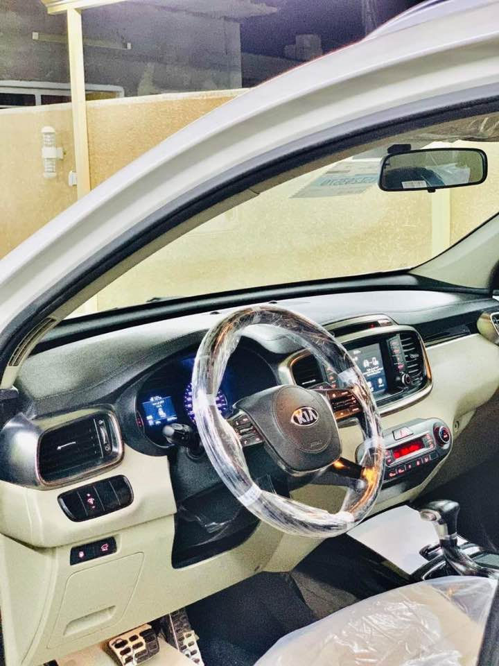 السلام عليكم
سيارة نضيفة وحلوة وجديدة
سورنتو خليجي 2019 رقم بغداد بأسمي شخصياً 
6 سلندر
7راكب 
بصمة تشغيل وابواب
جنطة كهرباء شفط
بردات بلادي
مري شفط
3قطع تبريد
كشنات جلد
كشنات كهرباء
حساس امامي خلفي
شاشة كبيرة 
كامرة خلفية
لايت زينون
بك لايت LED
تحكم ستيرن جهتين
ترحيب عند الاقتراب

السيارة مكفولة 
كير مكينة بلاديات على وضع الشركة 
السيارة ماشية 110 الف كيلو 
كاملة مكملة متصرف عليها دينار 
السعر 250 للاستفسار ‭***********
