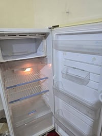 ثلاجة ال جي • باب واحد • قديمة