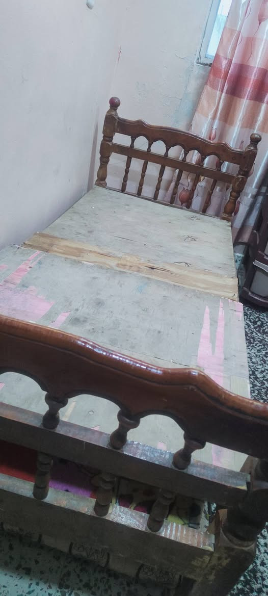 تخت عدد 2 نفر واحد( سعرهم 40


**إذا كنت صاحب هذا الإعلان وتريد حذفه لأي سبب، رجاءا أرسل رسالة إلى الدعم الفني**