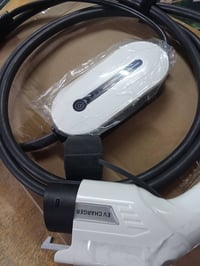 شاحن سيارة كهربائية • جديد • اعلى سعر