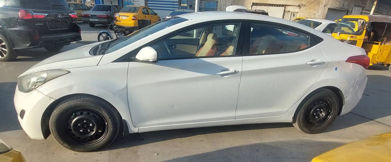 الانتره خليجي ٢٠١٢ سنوية لغاية ٢٠٢٧ بسمي محرك دوش ١٨٠٠ بيه بابين وجاملغ صبغ السعر ٩٠ وبيه مجال الاستفسار ***********

