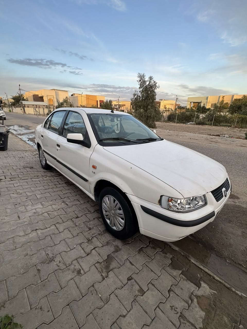 السلام عليكم سمند للبيع موديل 11 ناطق رقم نجف مداور ثاني يوم كير ومكينه بالصندوق تبريد تدفئ شغال حداديه جديده تخم تاير جديد سياره بيه جاملغ مبدل بدون ضربه والدوار الخلفيه مصلحات اثر خياس غرفته جديده كهربائياته كله شغاله سعر 42   العنوان نجف وبيه مجال للاستفسار ***********
