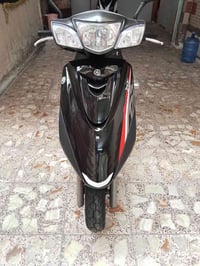 دراجة بغبغاء ياباني جديدة لوك   سرعة 140 خطين نوزل اسلف اصلي  كفراتها ...