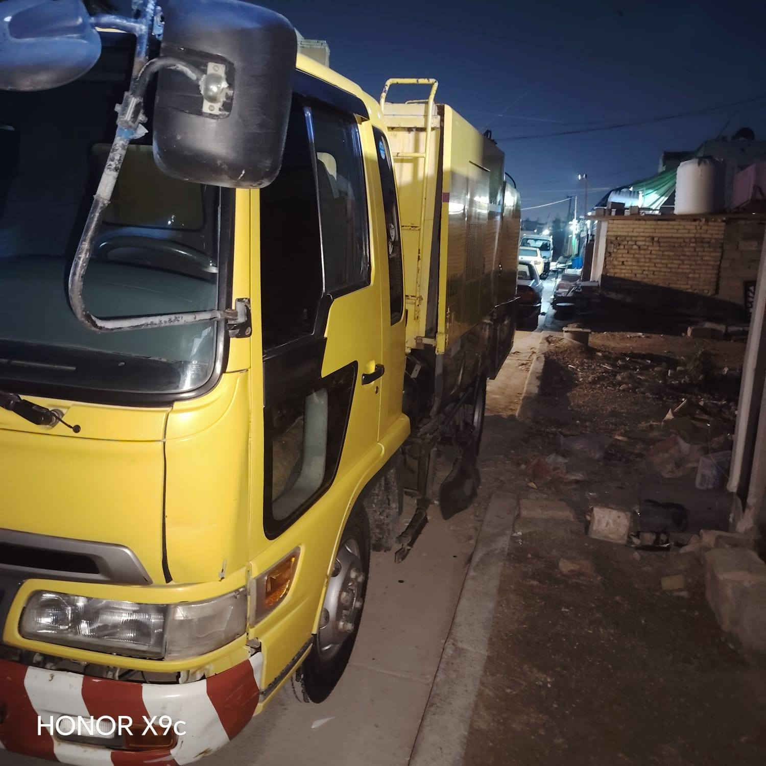 كانسة شوارع هينو موديل ٢٠١٨ #الـــبـــيع كنس جهتين رولة كنس خلفيه رفع اتربة من خلال روله شغاله ضمن خطة 
للاستفسار اكثر :- 
الهاتف 📱 ☎️ 
(***********)
