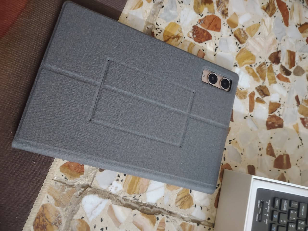 سلام عليكم من رخصت مدير الكروب ايباد للبيع 
للأستفسار ***********
