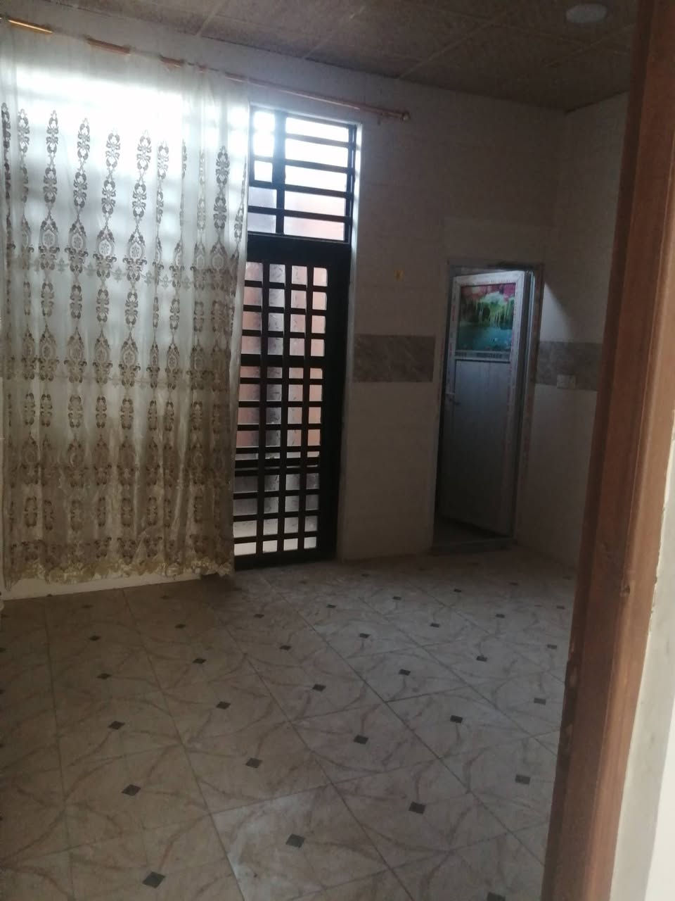 بيت للبيع مساحة ٥٠ متر سعره ٣١ وبي مجال كربلاء المقدسة حولي ابو مهدي المهندس منطقة الشبانات مقابيل حي الزهراء لاستفسار أكثر الاتصال على الرقم ***********

