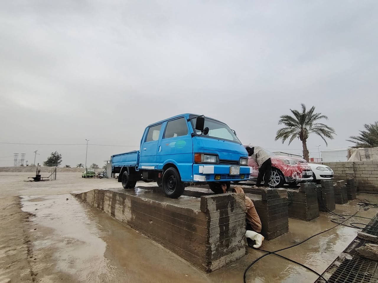 السلام عليكم 
كيه موديل 94 كير اكسن مكفوله. 
مكينه بيها خيط بخار بدون تنقيص. 
حداديه جديده 
سنويه لل شهر 11 تنتهي. 
تعمير جديد السياره بدون ضربه ولا كص.. 
السعر 55 وبيها مجال. حك الجيه 

متواجد خاص خاص. 
ورقمي *********** بي  واتساب
