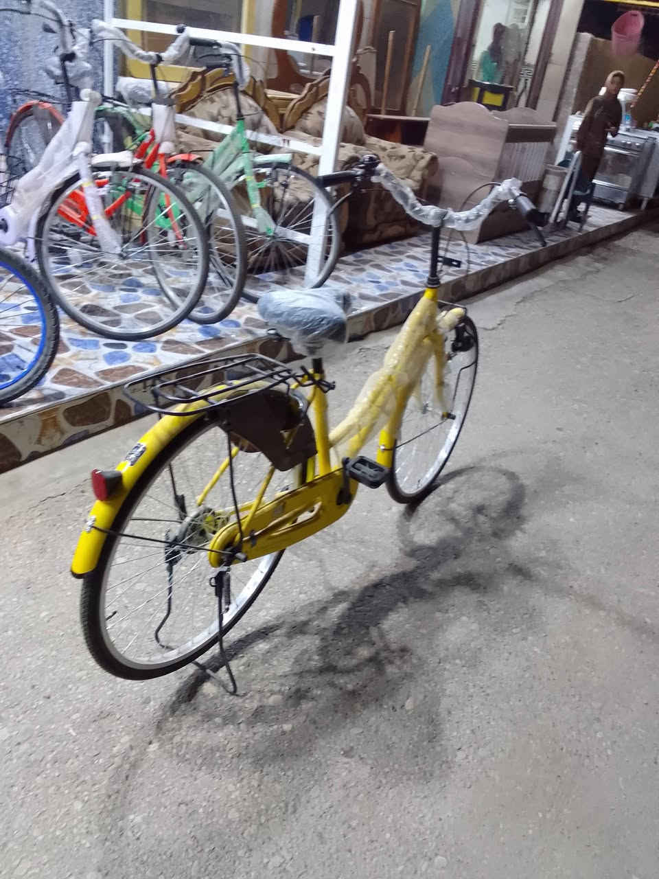 للبيع السعر  200 / الرقم 6/2 / المكان الكوت الدجيلي قرب الكفيل 
/ قرية 29 / رقم الهاتف  ***********
