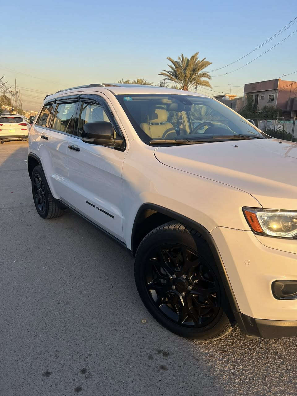 السلام عليكم
جيب خليجي 2014 كفاله من الصبغ والضربه رقم بغداد الجديد تحويل ثاني يوم
المواصفات فول لمتد 
بانوراما
كشن جلد 
شفتات استيرن 
كشن تدفى تبريد 
محرك 3600
صندوق كهرباء مري شفط وقلاب عند البك 
ويل كب 20 تخم تاير جديد 
كشنات كهرباء الامامي 
شاشه جبيره
السعر 233 
مكاني بعداد الدورة حي الصحه 
***********
