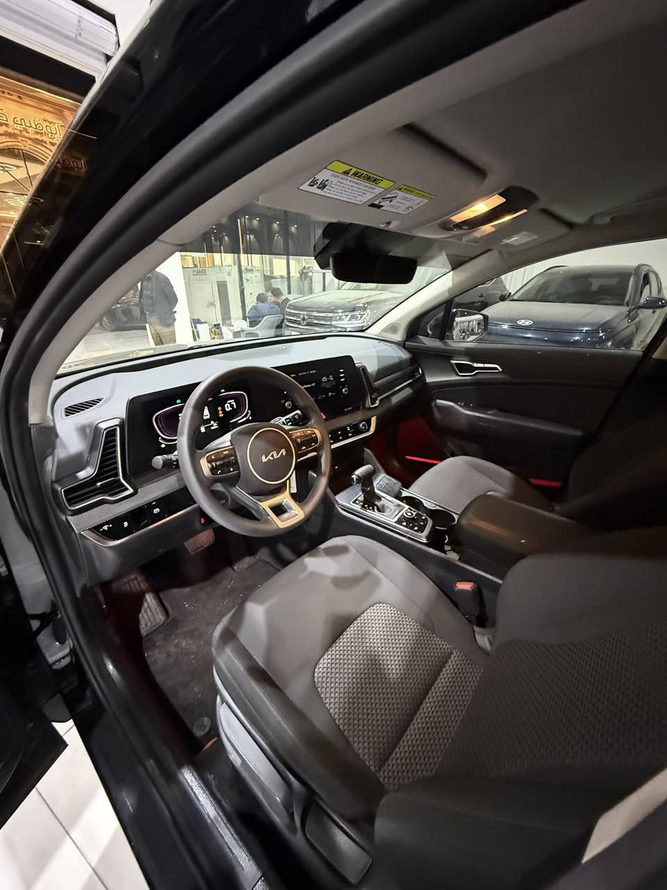 السلام عليكم 
للبيع كيا سبورتاج اسود 2024 بدون موصفات 
محرك 2.5 GDI
ماشي 16 الف ميل 
صبغ بولند و جاملغ بدون دواخل شرط
ارباك بس ستيرن سيستم 
سياره بدون تعديل 
و كلير أمريكي شرط
سياره بدون شخوط و رصعات و بقصات 
سياره بدون رقم ترقيم شمالي فقط 
سياره شرط الرقم إربيل دهوك سليمانيه 
تكلفة رقم 16 ورقه 
ملاحظة صوار حادث موجوده في المنشور 

السعر 165 ورقه ومجال 
اي استفسار عن سيارة خاص او واتساب مفتوح 
اخوكم ديار ابو عمر 
*********** واتساب 
***********
عنوان أربيل معارض السيارات شارع 100
