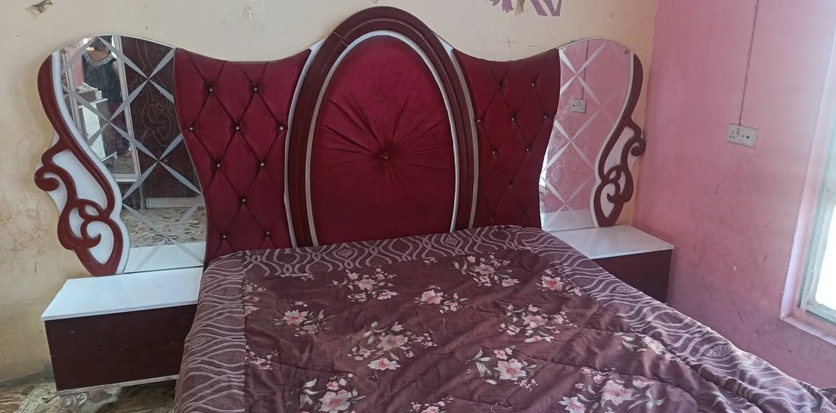 غرفة تركي ٨قطع  ٣٠٠ بيه مجال بسيط العنوان كربلاء المعهد الفني بس الشراي خاص


**إذا كنت صاحب هذا الإعلان وتريد حذفه لأي سبب، رجاءا أرسل رسالة إلى الدعم الفني**