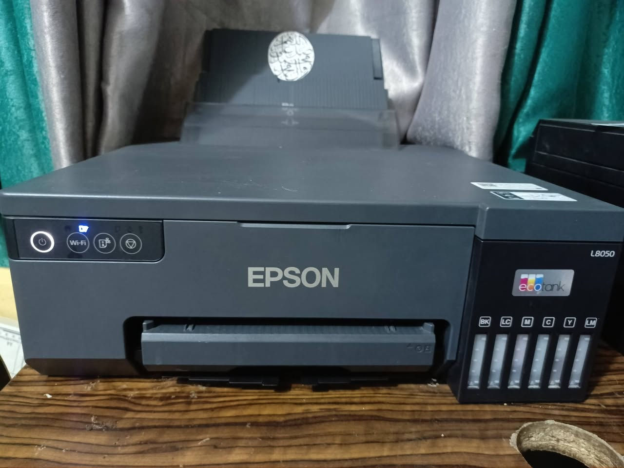 طابعة ابسون L8050 بكل مكان مرغوبة وغنية عن التعريف الكل يعرفها تخبل اخت الجديد الحبر فقط مرتين مبدل الها
ماخذتها ب425 الف ما استعملها هواية استعمال بيت فقط تجي تاخذها ع الفحص وهاي صورتها كدامكم اريدها ب300 فدوة الميعجبة السعر ليكسر بسعرها لان حرام عليكم مكاني بغداد الحرية لتناسبة هيج طابعة نضيفة وبهيج سعر يجي خاص ويتدلل


**إذا كنت صاحب هذا الإعلان وتريد حذفه لأي سبب، رجاءا أرسل رسالة إلى الدعم الفني**