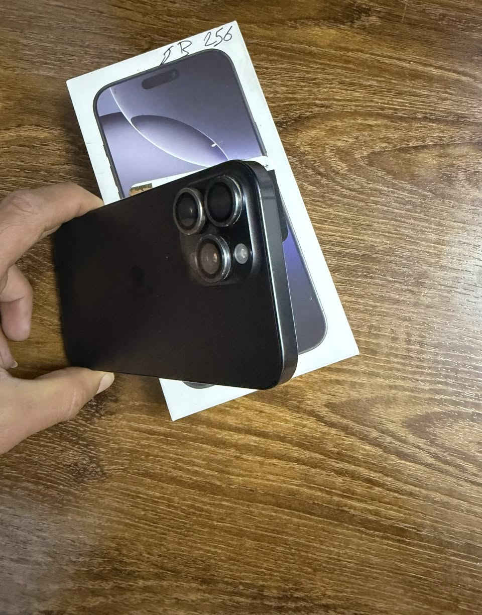 ايفون 16 برو ماكس ذاكرة 256 بطاريه 96 نموذج M وتر بروف عدد دورات الشحن 314 مكفول من اي خلل شرط نظافة 100‎%‎ وين متحب افحص مع جميع ملحقاته 
السعر 1350 وبي مجال بسيط 
بغداد الشعب
  ***********
