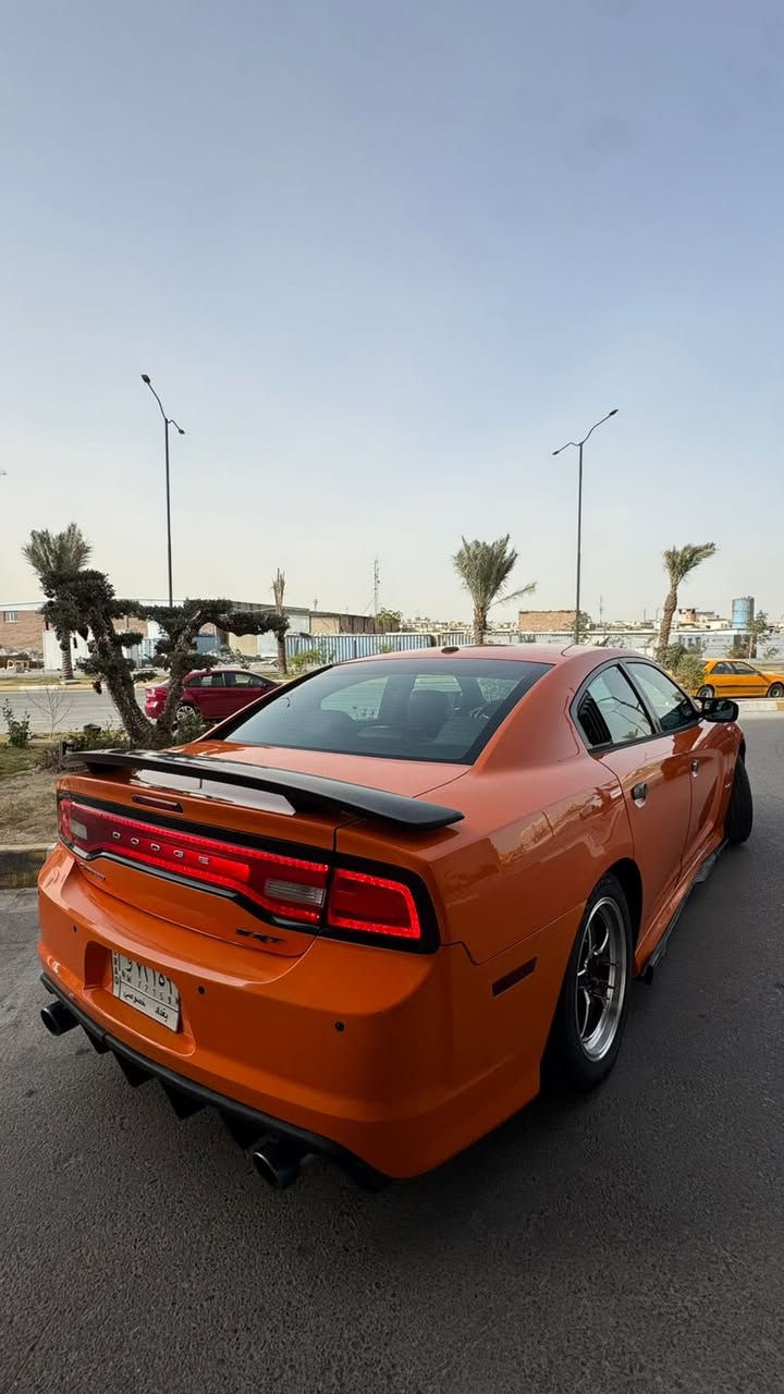 للبيع أو مراوس | Dodge Charger 2014 محرك هيمي 5.7
سيارة قوية واستعمال شخصي
المواصفات:
محرك 5.7 HEMI V8
داخلية جلد
تدفئة وتبريد للمقاعد الأمامية
تبريد خلفي
مري هيتر
شاشة كبيرة
كاميرا
شفتات تبديل على الستيرن
دمام بالصندوق
التفاصيل:
الممشى: 90 ألف كم
رقم بغداد
قابل للتحويل ثاني يوم
لون مميز
ملاحظة:
حادث خفيف ( بنيد )
 صبغ جاملغين كلير 
📍 مكان السيارة: بغداد – حي الحسين
💰 السعر: 140 دولار
📞***********
