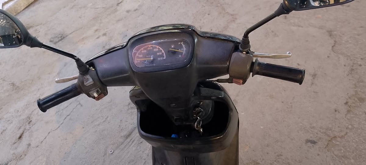 دراجه بطه نظيفه مامفتوحه كلها بلادي وكلها شغاله مابيها نقص
العنوان قرب مول الحارث الحارث هاتف *********** /***********
