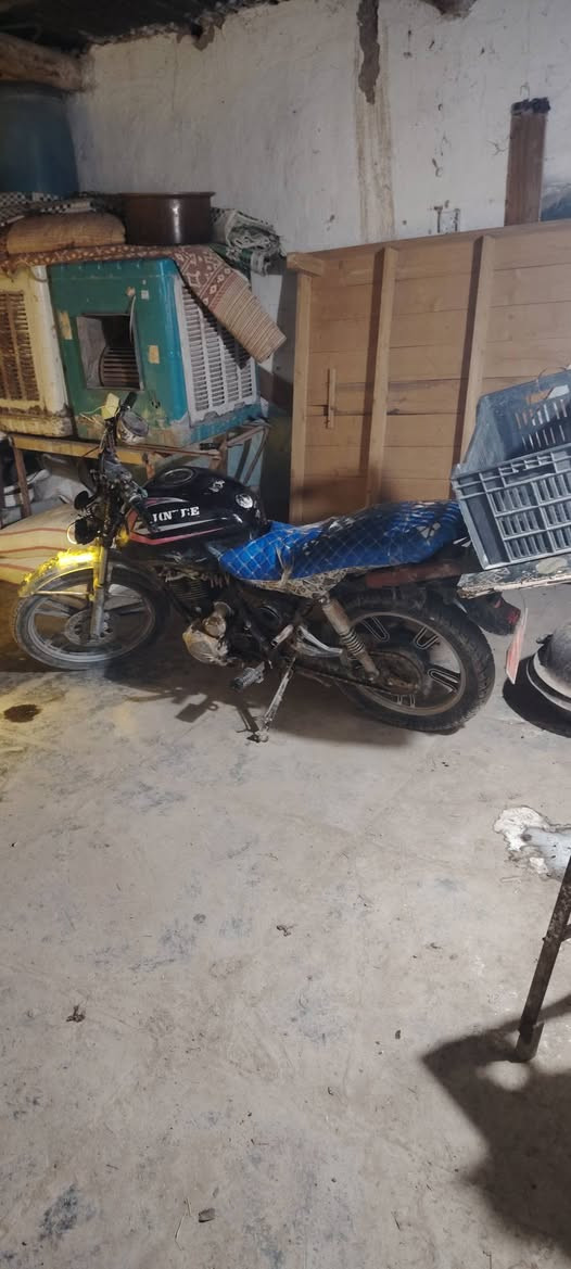 بانده ٢٠١٤ نضيفه بدون رقم *********** مكاني سياحي ابو خميس
