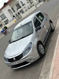 سانديرو • ٢٠١٠ • ٢٧٠٠٠٠ كم