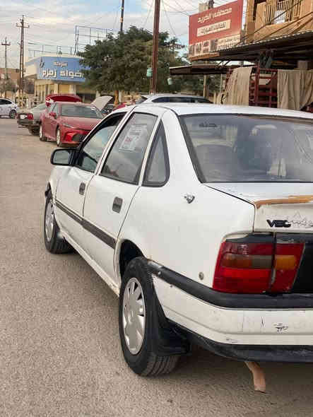 السلام عليكم
فكترا موديل ١٩٨٩ محرك ١٨ بيها خيط تبخير شرط التحويل 
مكاني سامراء سعر ٢١ وبيها مجال ***********
