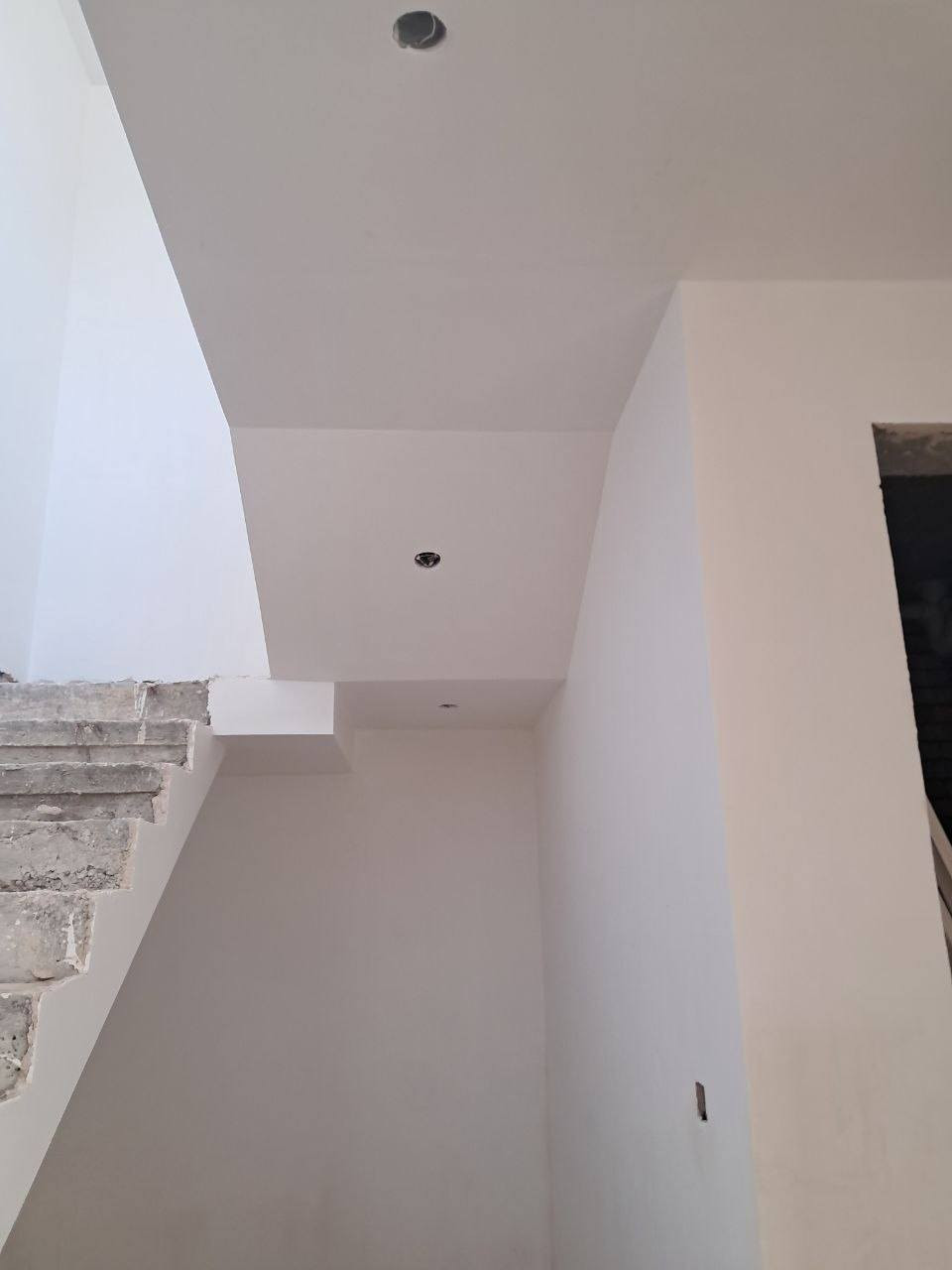 نقدّم لكم أعمال بياض ومخمّر جص احترافية
✔️ شغل نظيف ودقيق
✔️ تشطيب درجة أولى
✔️ استخدام البلاجكتور الأصفر لنعومة عالية ولمسة فخمة
✔️ عمل جكن واير يمنع فطران/تشقق الضلع ويعطي متانة أعلى
📌 نستلم:
عماير
شقق سكنية
مدارس
بيوت خاصة
⏱️ التزام بالمواعيد
💯 جودة مضمونة
للاستفسار والتواصل خاص أو تعليق 👇
***********
