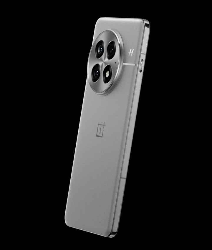 للبيع 🔥
OnePlus 13 نسخة 512GB

📱 المواصفات القوية:
• شاشة 6.82 إنج LTPO AMOLED
• تردد 120Hz سلاسة عالية
• معالج Snapdragon 8 Elite الجبار ⚡
• رام 12 / 16 / 24 جيجابايت
• ذاكرة 512 جيجابايت
• كاميرات 50 + 50 + 50 ميجابكسل 📸
• بطارية 6000mAh
• شحن سريع 100 واط 🔋

الموبايل أداء فلاجشيب قوي جدًا للألعاب والتصوير والاستخدام الثقيل
نظيف جدًا والاستعمال ممتاز

📩 للجادين التواصل خاص النجف, العراق


**إذا كنت صاحب هذا الإعلان وتريد حذفه لأي سبب، رجاءا أرسل رسالة إلى الدعم الفني**