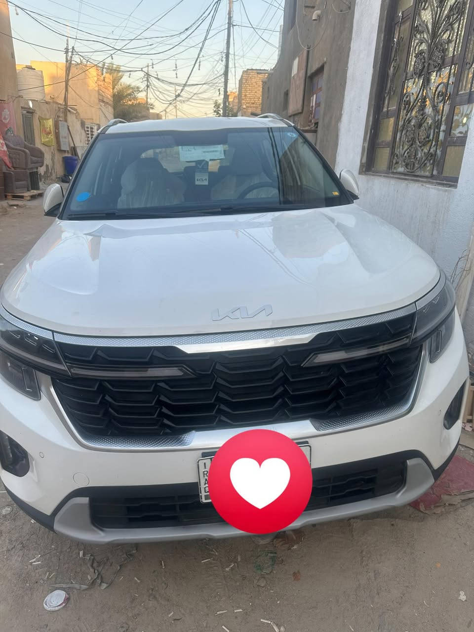 كيا سيلتوس موديل  24 فول مواصفات 
سياره نضيفه وجاهزه من كلشي مكفوله خليجيه 
ماشيه 26
السعر 175 وبيه مجال 
***********
