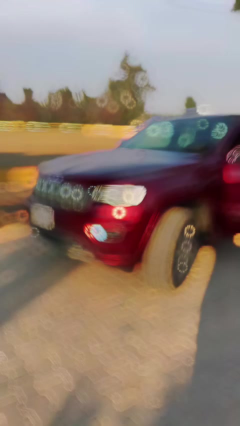 السلام عليكم
 للبيع سيارة جيب اوفر لاند بلس موديل 2021 خليجي وكاله هارلم اللون ماروني والداخل قرميدي. المحرك 3600 سي سي 6 سلندر دفع رباعي .ماشيه بحدود 63 الف رقم بغداد
 بيها كل المواصفات .جكات باربع ارتفاعات خمس وضعيات للقياده منها السبورت ثلاث شاشات وحده اماميه وشاشتين بالكشنات . تبريد وتدفئه كشنات وستيرن .كشنات كهرباء ويه ميموري .نظام صوت قوي . شاشه كبيره ويه نفيكيشن .دخول بصمه وتشغيل عن بعد .ستيرن كهربائي ويه تدفئه حساسات امامي وخلفي ونقطة عمياء رادارات وحساس مانع تصادم اضويه لد امامي وخلفي ويلات عشرين تخم تاير السياره كلش نضيفه وتخبل .تايرات وصدر جديد قبل شهرين ما بيها شي غير باب خلف السايق مصبوغ وصاير حادث بسيط موجود تقرير  .ومبدل عدسات لان ضوهه الاصلي ضعيف معروف الامريكي .سياره جاهزه للاستعمال ما تحتاج شي
سعر ٣٠  وبيها مجال ان شاء الله


**إذا كنت صاحب هذا الإعلان وتريد حذفه لأي سبب، رجاءا أرسل رسالة إلى الدعم الفني**