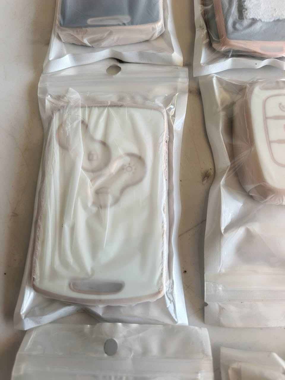 توفرت في محل ادوات احتياطية رينو عام بصمات و ميداليات رينو واشكال والوان حلوة وتوصيل موجود لجميع المحافظات البصمة والميدالية والتوصيل ب ١٠ الف فقط... ***********
