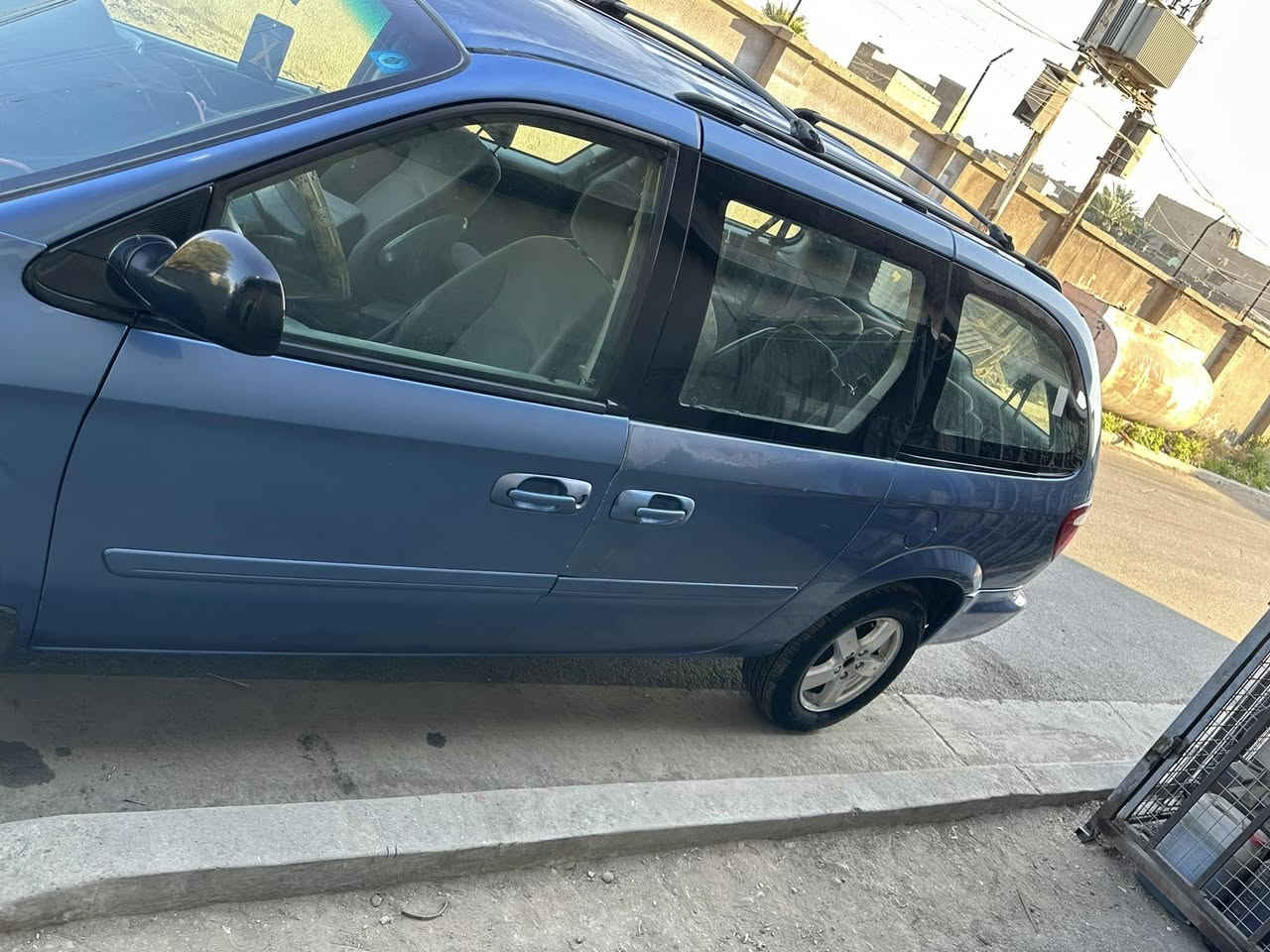 دوج كرفان 2007 ‏محرك 3800 ‏ثلاث قطع تبريد صدر امامي خلفي جديد ***********  السعر 75 بيها مجال ￼￼
