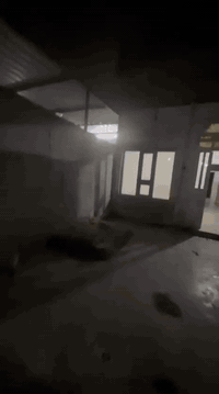 للايجار ١٠٠ م 
العنوان القادسيه ١قرب نادي سولاف 
الإيجار ٢٢٥ +مكتبيه ***********
