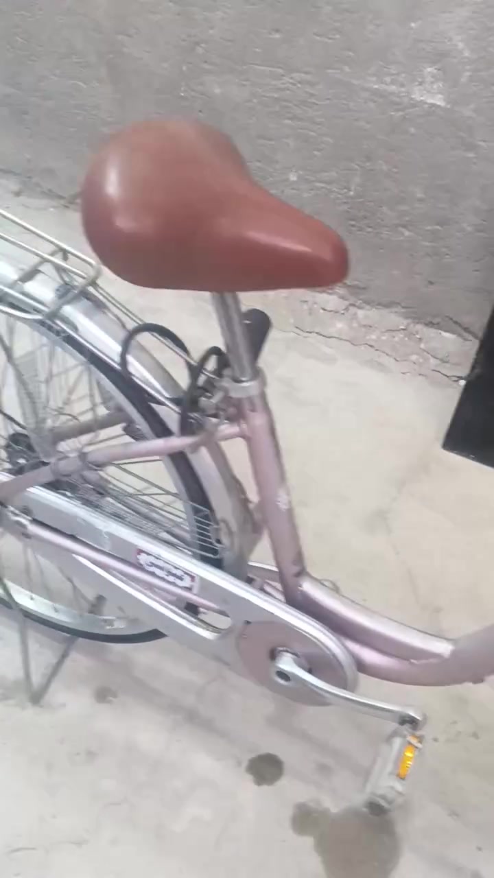 للبيع حجم 26 عوزه بس تبديل جوب للتاير الوره سعر 70 وبي مجال


**إذا كنت صاحب هذا الإعلان وتريد حذفه لأي سبب، رجاءا أرسل رسالة إلى الدعم الفني**