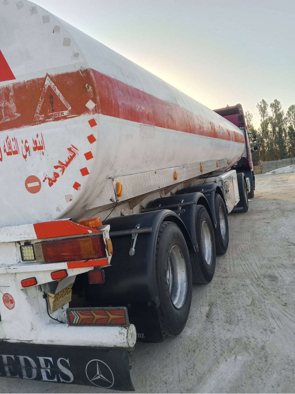 السلام عليكم سيارة البيع افيكو موديل 96 منضومه كير عادي 4ب4 محرك حجم 442 مكفول جي بي اس جديد تكيال باقي 4 شهر ينتهي بويلر جديد مكفوله السعر 250 اسفسار اتصال ***********_***********
