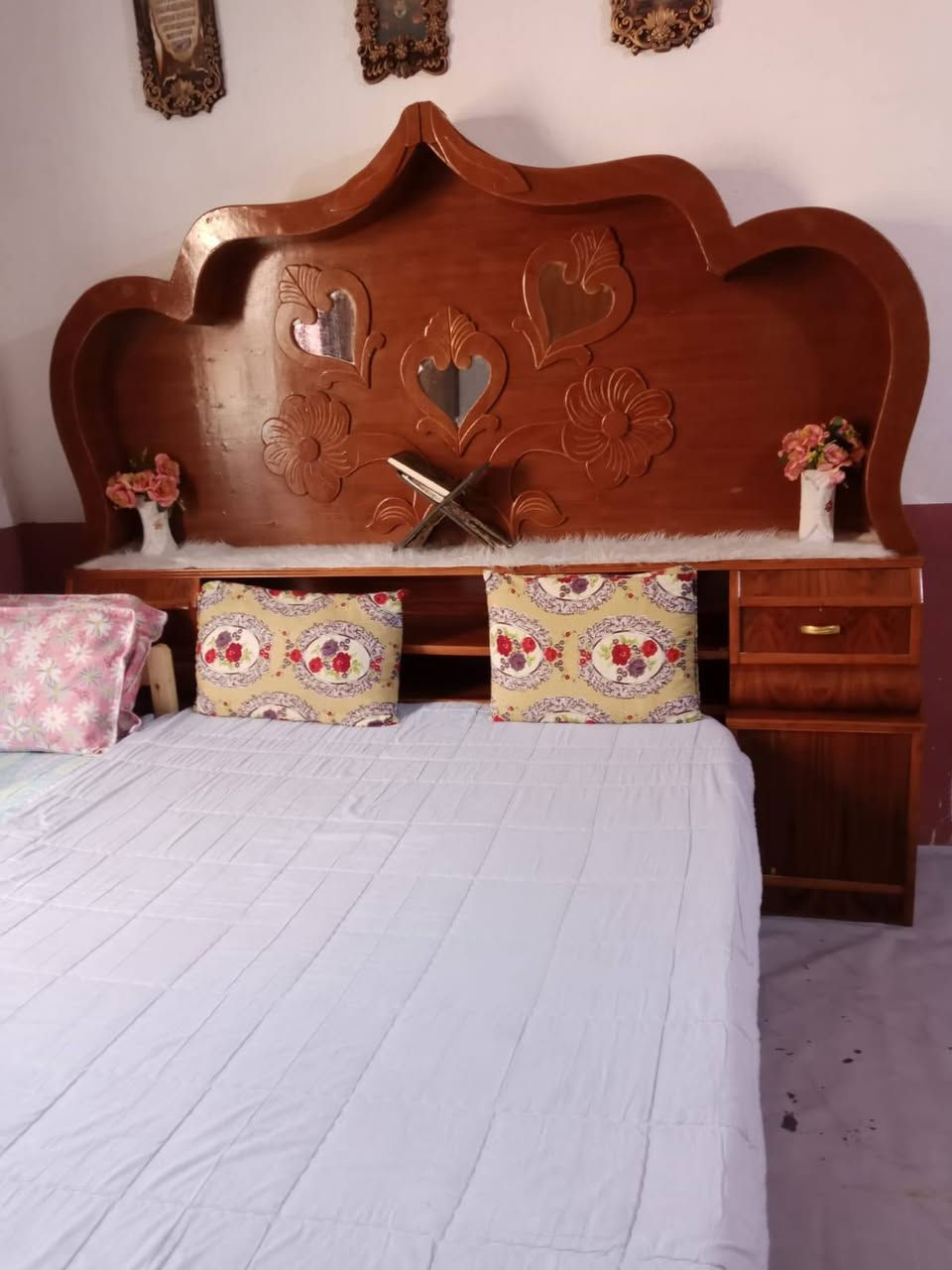 السلام عليكم اخوان غرفه صاج للبيع ب 600,وبيه مجال مكاني شهربان ***********
