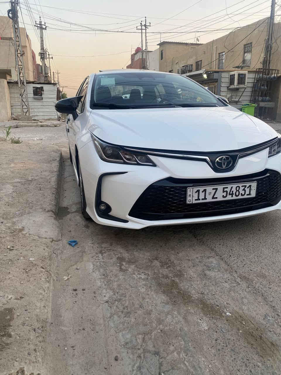 كورلا خليجي ٢٠٢٥
داخل جلد فتحه قطعتين تبريد ماشيه ٢١ ألف 
بيها بارد ٣ أصابع بجاملغ الأمامي ورصعات ثنين باقي كفاله 
سعر ١٥٤ وبيها مجال حك الجيه 
مكان مقابيل ألعاب السيديه
***********
