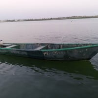 زورق فيبر • طول ٦متر • بصره كرمه