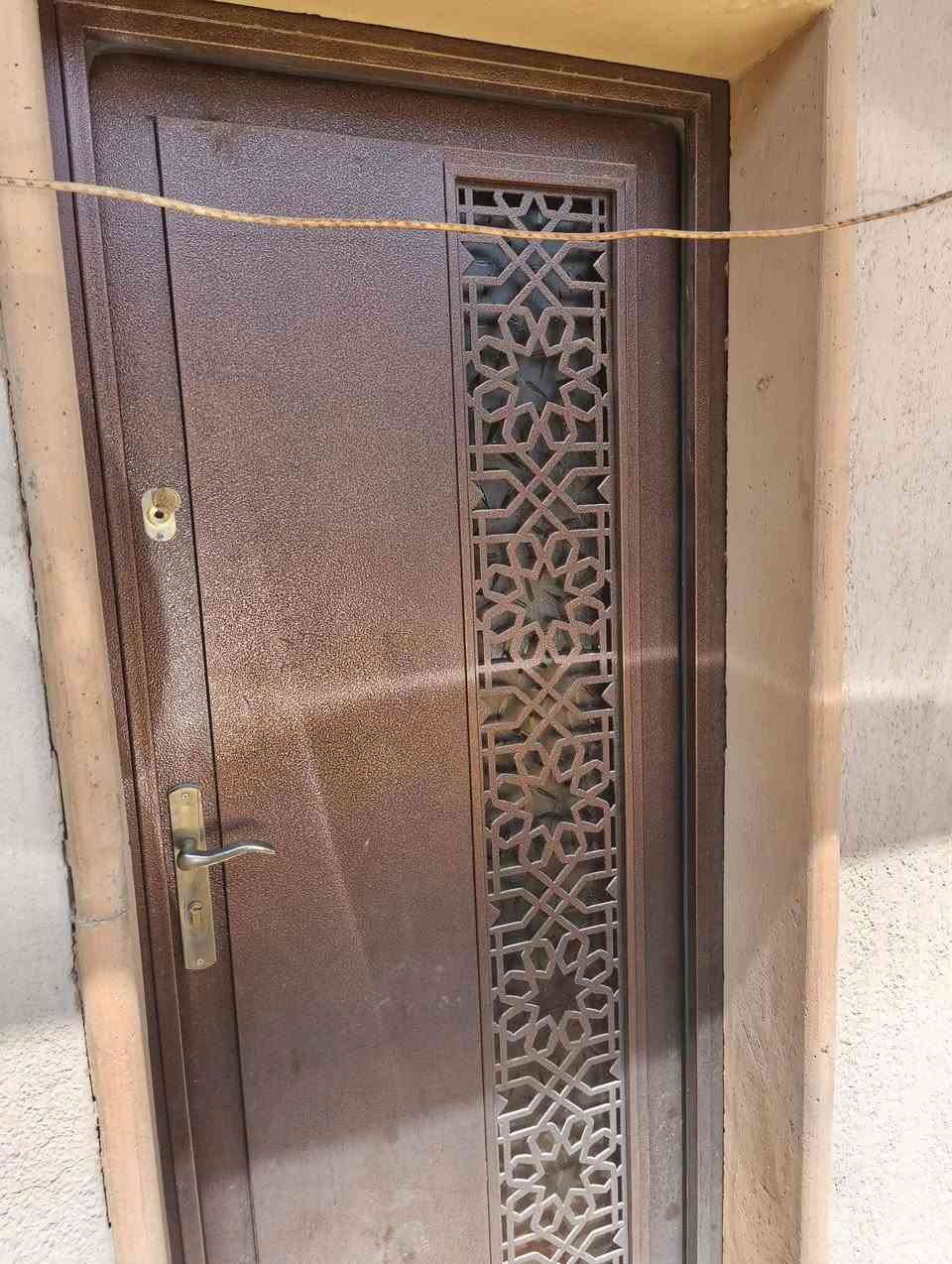 السلام عليكم باب خارجي للبيع عدد 2 حراري 
الاول الطول مترين والعرض ٩٠
والثاني الطول مترين والعرض ١١٠ 
مع الملابن قيم واذا ناسب خذهم  مكلف بالنشر


**إذا كنت صاحب هذا الإعلان وتريد حذفه لأي سبب، رجاءا أرسل رسالة إلى الدعم الفني**