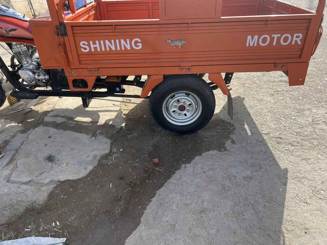 سلام عليكم ستوته للبيع جمره موديل 2023طالعه ب2024اوصلي اوراق مكان ميسان ناحيه العدل ***********1السعر  مليونين و300 وبيها مجال
