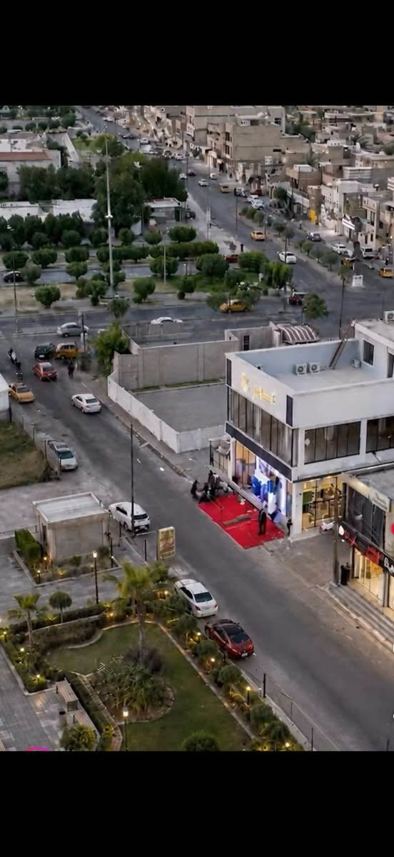 فرصة استثمارية تجارية مميزه سعرجدا مناسب 
قطعه ارض تجاري للبيع او الاستثمار او المراوس في عقار مجاور سنتر قمرلي 220م واجهه 11م في مدخل الخطيب طابو صرف زراعي سند 25 الوراد الشهري 2.250 مليون لغسل السيارات وتبديل الدهن تريد تاجره تريد تبني صاحب العقار مخير الشراء او الاستثمار او المراوس مباشر من صاحب العقار للتواصل على الارقام التالية او مراسله الصفحه وكذالك يوجد لدينا مجموعه من العقارات التجاريه والسكنية والصناعية 
***********-*********** بغداد, العراق
