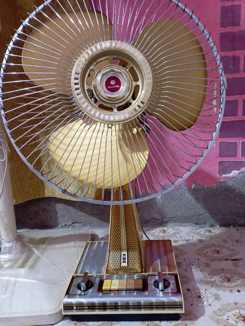 مراوح منضيفات ماكه انشنل وسانيو صنع ياباني شرط الشغل الوحد  ه  75 الف  التصال *********** واساب
