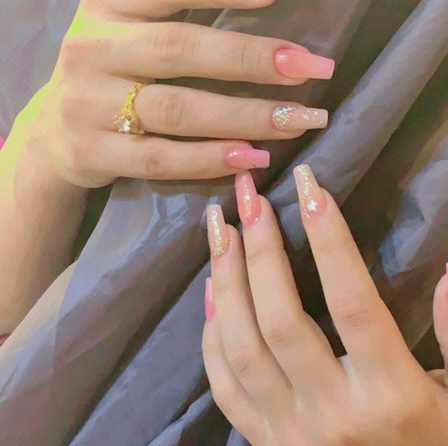 صالون صوفيا
جل اكستنشن حسب طلب الزبونه
25 الف فقط

العنوان سوق الدوره الاثورين خلف مطعم زاد الخير

للاستفسار الاتصال على الرقم ***********
