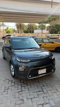 كيا صول 2021 S لون فيلي ماشية 75 الف كيلو  نص مواصفات   رافق صور الحاد...