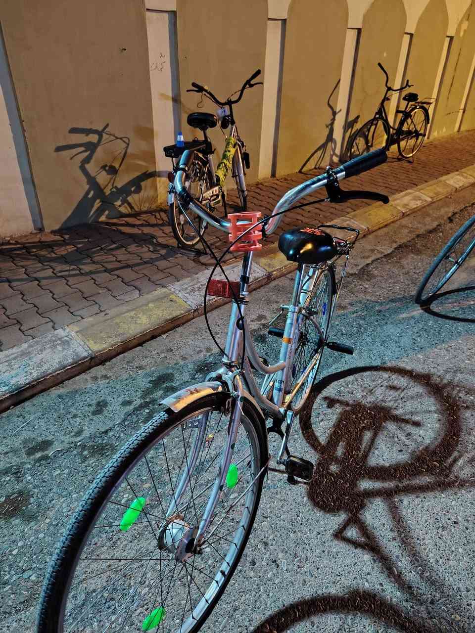 بايسكل ياباني حجم ٢٧ للبيع كله  شغال السعر ٦٠ وبي مجال كركوك حي عدن بيع مستعجل عليه


**إذا كنت صاحب هذا الإعلان وتريد حذفه لأي سبب، رجاءا أرسل رسالة إلى الدعم الفني**