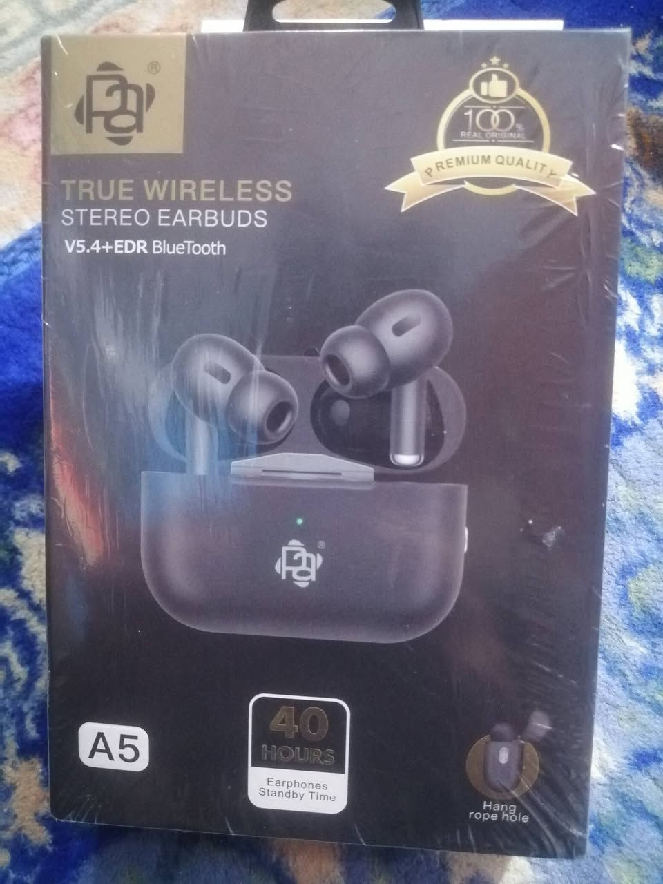 ايربودات صوت فول واليريد يسكرن ويشوف التفاصيل 
ملاحظه//الهوكو والسوده وزن ثقيل جرس


**إذا كنت صاحب هذا الإعلان وتريد حذفه لأي سبب، رجاءا أرسل رسالة إلى الدعم الفني**