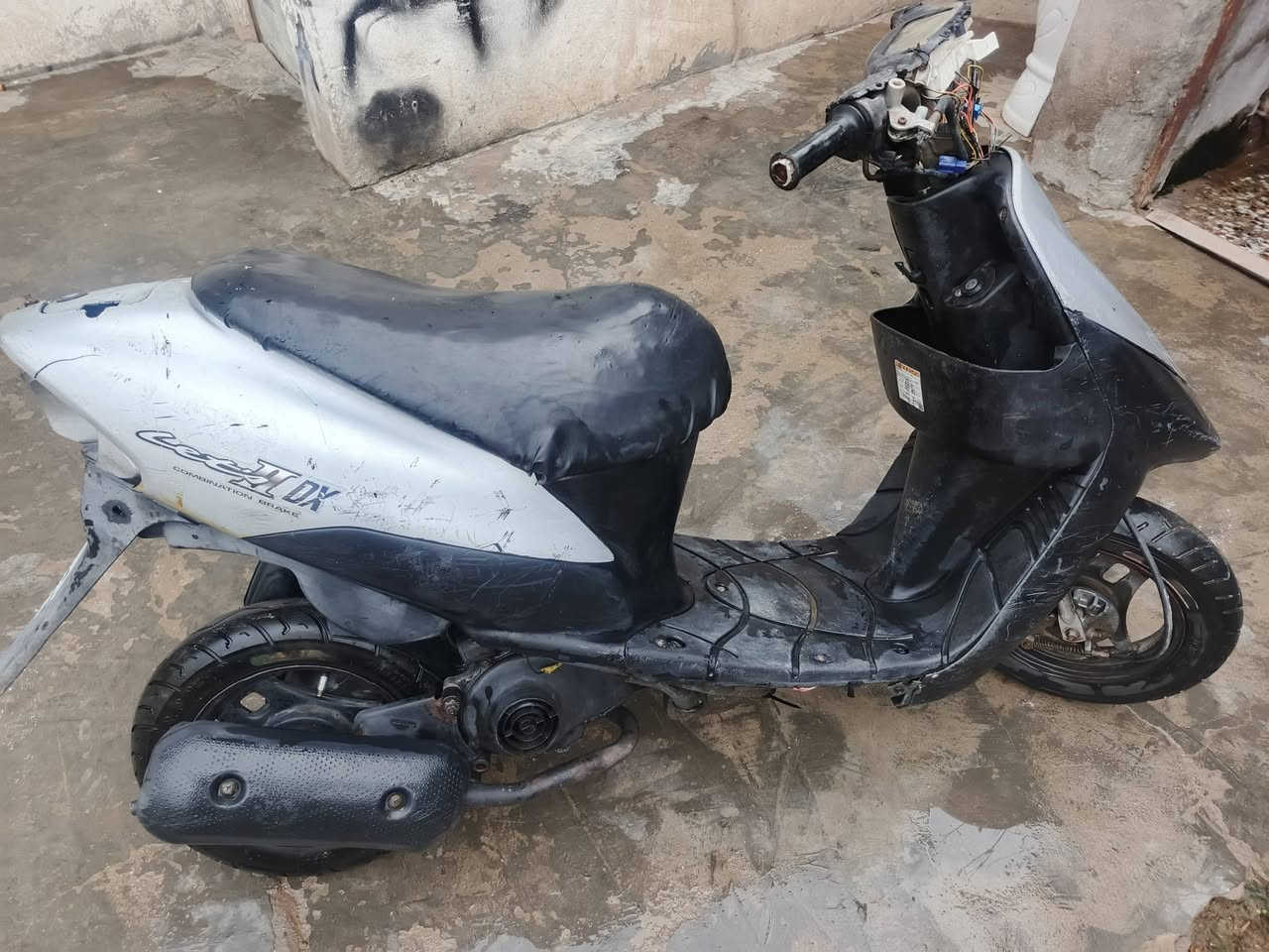 سلام عليكم دراجه ساسوكي للبيع شغاله محرك ناعم كهربايات شغاله  كفر الكدام موجود مفتوحه مره وحده شراي يجي خاص مو شراي لايتعبني مكاني مجر


**إذا كنت صاحب هذا الإعلان وتريد حذفه لأي سبب، رجاءا أرسل رسالة إلى الدعم الفني**