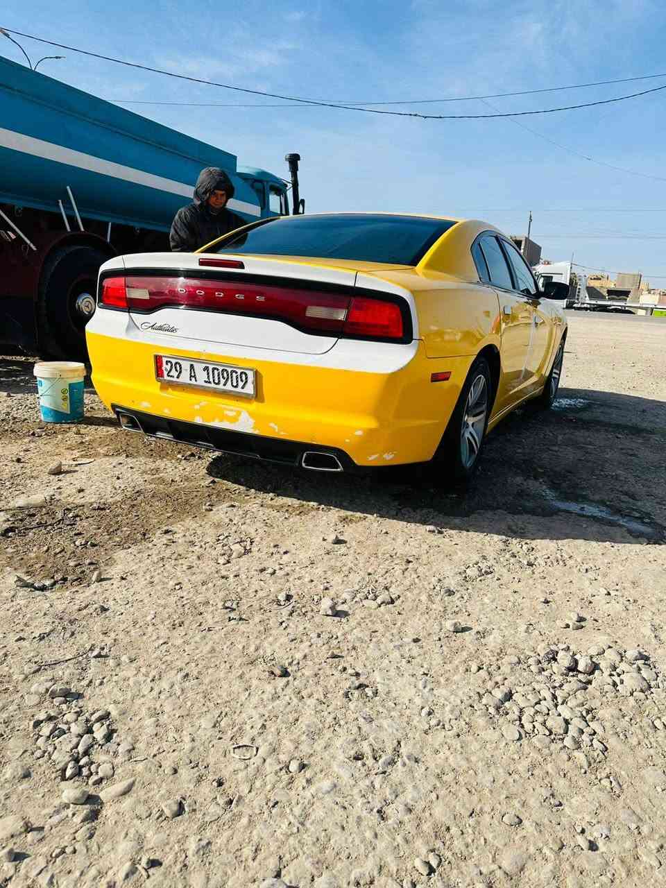 سلام عليكم جانجر 2012 اجره مصفره هيئه وغرمات بيه بنيد جملغ جهت العبري  وبيه باب سايق مرخه مكان السياره الدوانيه قضا عفك التلفون ***********
