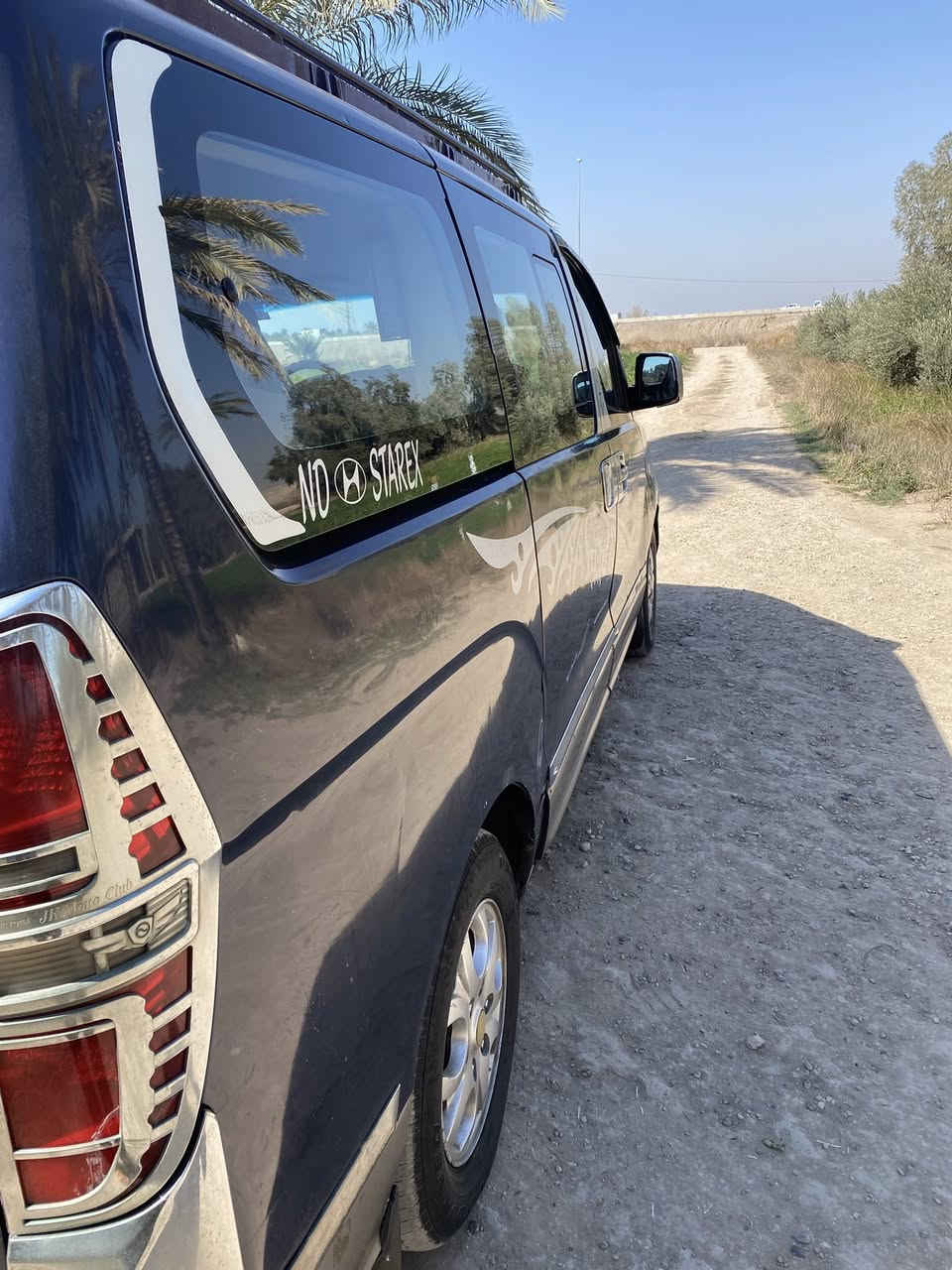 ستاركس للبيع مديل2009مفتوح السياره جاهزه من كلشي تخم تاير حداديه السياره بيه شبر بل جاملغ الخلفي عكس السايق بي صبغ والجاملغ جهه السايق مصبوغ السياره نص فول مري شفط محرك نضيف مداور ثاني يوم السياره ضالمته الصوره احله من هيج كير محرك كلهن شرط السياره جاهزه من كلشي شغل واطلع السعر125وبيه مجال رقم صاحب السياره***********
