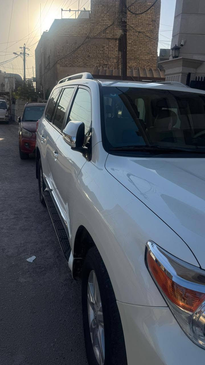 لاندكروز برايم 2012 مكفولة ولا قطرة صبغ بية شخوط بسيطة للتواصل مع الرقم ***********
