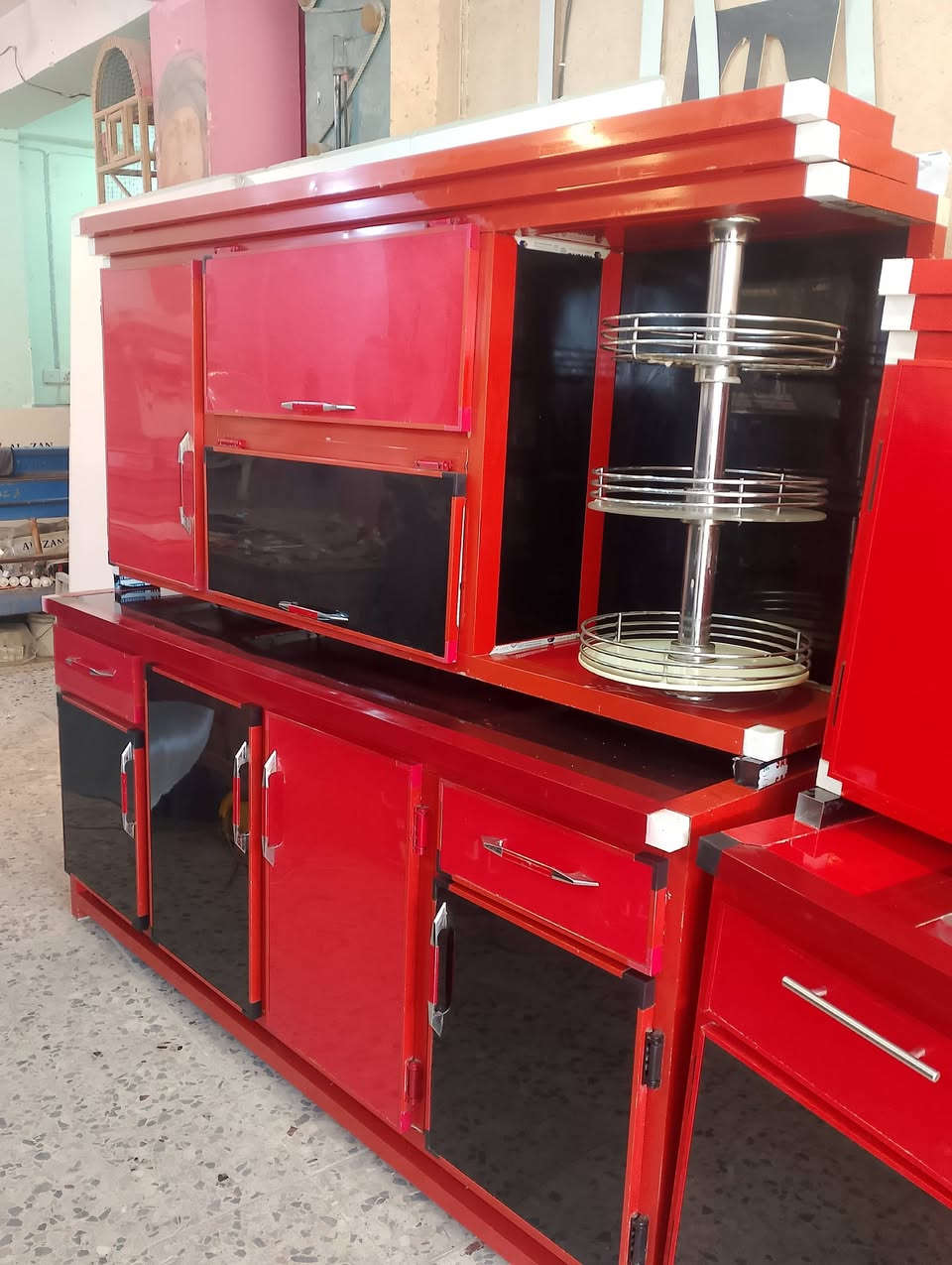 سلام عليكم كاونترمترين + سنكي مترين نضيف جدا مستعمل شهرين نضيف جداً 4قطع تزكام السعر 475وبي مجال حي العسكري لعابد ومقابل مستوصف ***********او***********
